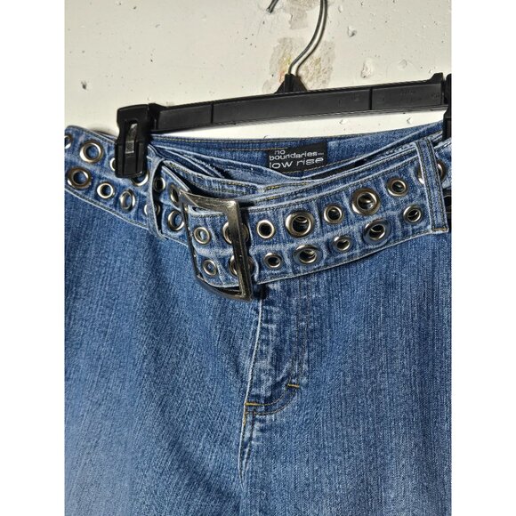 No Boundaries Juniors Low Rise Denim Blue Jeans Size 13 Eyelet Belt Y2K Punk - Picture 10 of 12